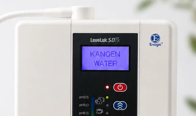 L'écran LCD du SD501DX affichant « Kangen Water »
